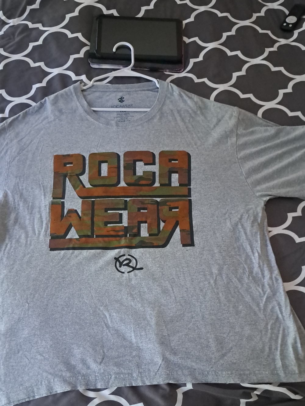 Rocawear Gray Tee with Green-Brown Camo Logo